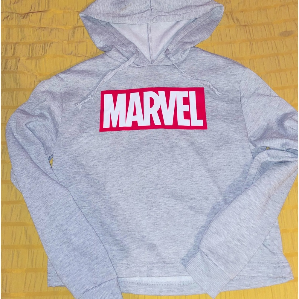 Long sleeve MARVEL sweatshirt crop top